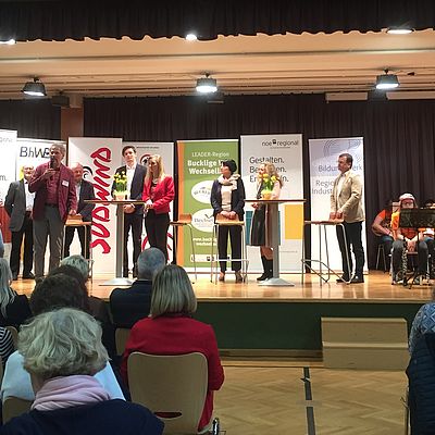 Bühne beim Fest der Freiwilligen in Warth